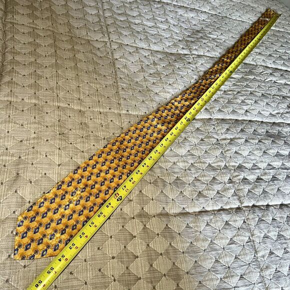 Ermenegildo Zegna 100% Silk Yellow Gold & Blue Diamond Shapes w/ Dandelions Tie - Picture 10 of 12